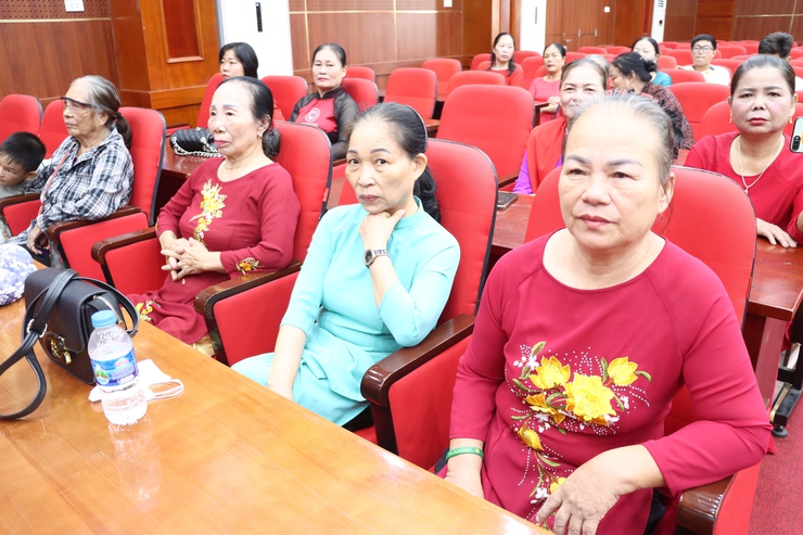 Xã Phú Xuyên tổ chức chương trình dự và theo dõi truyền hình trực tiếp Lễ kỷ niệm,  diễu binh, diễu hành kỷ niệm 80 năm Cách mạng tháng Tám thành công  và Quốc khánh 2/9- Ảnh 7.