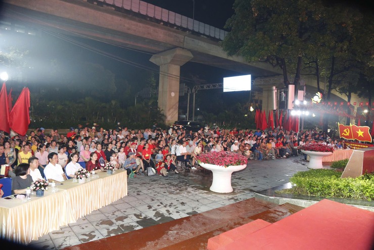 Ấn tượng chương trình nghệ thuật đặc biệt chào mừng kỷ niệm 80 năm Quốc khánh 2/9- Ảnh 1.