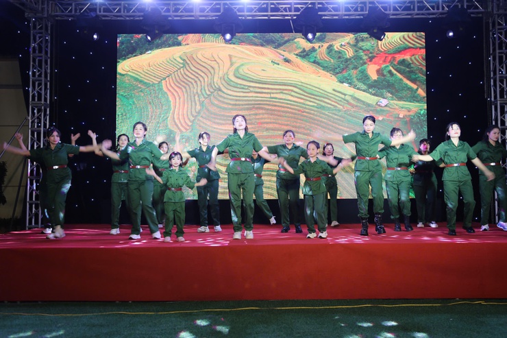 Sôi nổi chương trình nghệ thuật chào mừng Kỷ niệm 80 năm Quốc khánh 2/9- Ảnh 4.