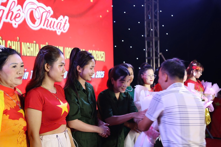 Sôi nổi chương trình nghệ thuật chào mừng Kỷ niệm 80 năm Quốc khánh 2/9- Ảnh 5.