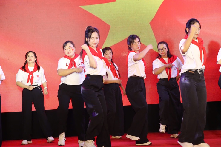 Sôi nổi chương trình nghệ thuật chào mừng Kỷ niệm 80 năm Quốc khánh 2/9- Ảnh 8.
