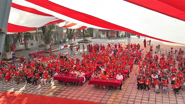 PHƯỜNG VĨNH HƯNG TỔ CHỨC CHO CÁN BỘ, NHÂN DÂN PHƯỜNG VĨNH HƯNG XEM TRUYỀN HÌNH TRỰC TIẾP LỄ KỶ NIỆM 80 NĂM CÁCH MẠNG THÁNG TÁM THÀNH CÔNG VÀ QUỐC KHÁNH NƯỚC CỘNG HÒA XÃ HỘI CHỦ NGHĨA VIỆT NAM- Ảnh 4.