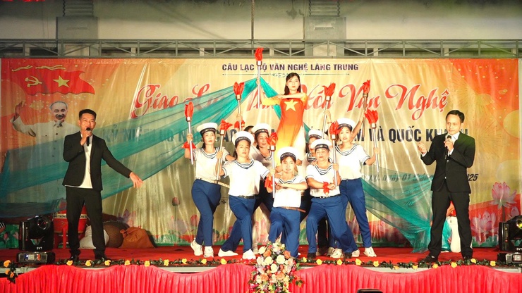 Chương trình Văn nghệ chào mừng 80 năm Cách mạng Tháng Tám và Quốc khánh 2/9- Ảnh 2.