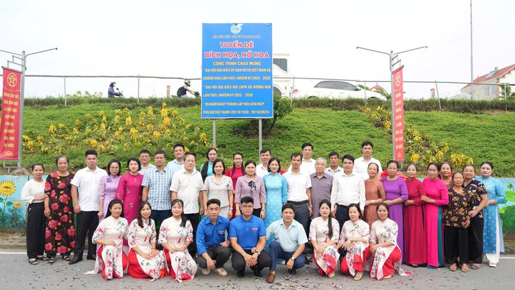 Xã Dương Hoà khánh thành công trình “Tuyến đê bích hoạ, nở hoa” - Ảnh 7.