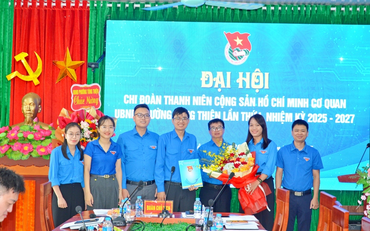 Đại hội Chi đoàn cơ quan UBND phường Tùng Thiện lần thứ I, nhiệm kỳ 2025 – 2027- Ảnh 1.