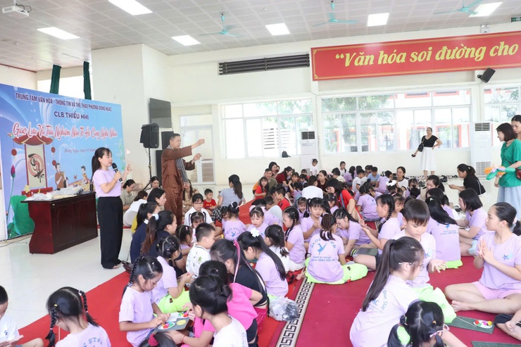 GƯƠNG NGƯỜI TỐT, VIỆC TỐT: CÔ GIÁO BÙI VÂN ANH – NGƯỜI TRUYỀN LỬA ĐAM MÊ NGHỆ THUẬT- Ảnh 1.