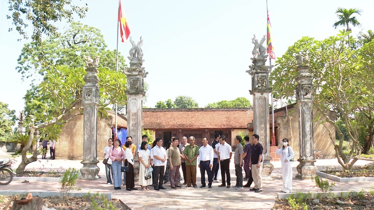 BÁO HÀ NỘI MỚI VỀ NGUỒN TẠI XÃ ỨNG HOÀ: KHƠI DẬY TRUYỀN THỐNG, BỒI ĐẮP ĐỘNG LỰC PHÁT TRIỂN NÔNG THÔN MỚI.- Ảnh 1.