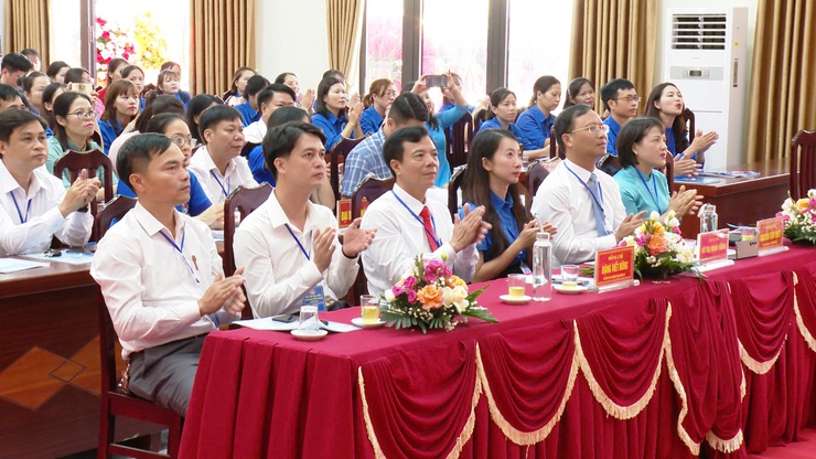 Tuổi trẻ Ứng Hòa bước vào nhiệm kỳ mới với tinh thần “Tiên phong – Đoàn kết – Bản lĩnh – Đột phá - Phát triển”.- Ảnh 6.