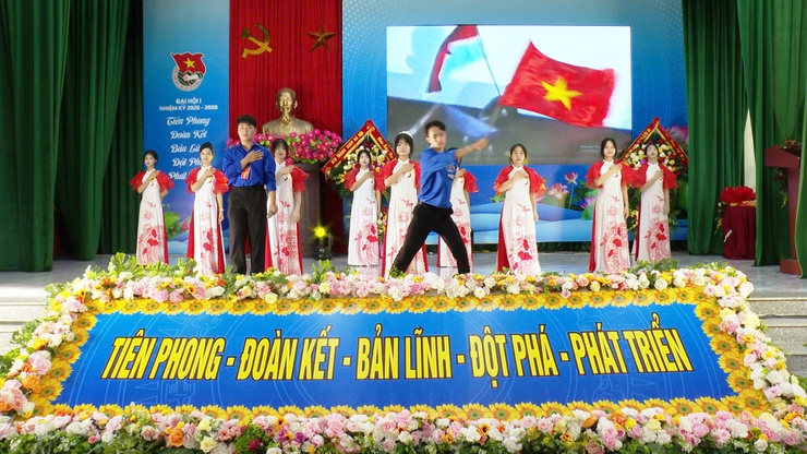 Tuổi trẻ Ứng Hòa bước vào nhiệm kỳ mới với tinh thần “Tiên phong – Đoàn kết – Bản lĩnh – Đột phá - Phát triển”.- Ảnh 13.