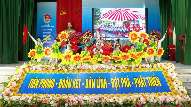 Tuổi trẻ Ứng Hòa bước vào nhiệm kỳ mới với tinh thần “Tiên phong – Đoàn kết – Bản lĩnh – Đột phá - Phát triển”.- Ảnh 18.