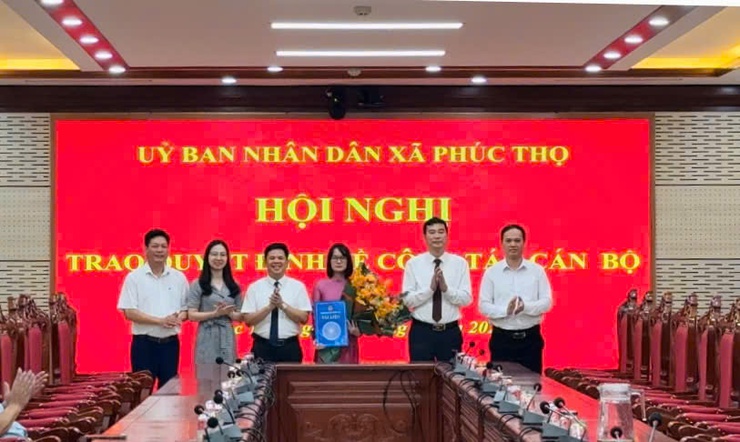 Đồng chí Kiều Thị Thanh Loan – Uỷ viên UBKT Đảng uỷ xã Phúc Thọ được bổ nhiệm làm Phó Chánh văn phòng HĐND&UBND xã- Ảnh 2.