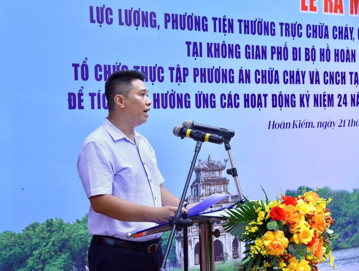 Ra mắt Tổ thường trực chữa cháy, cứu nạn cứu hộ tại phố đi bộ hồ Hoàn Kiếm và chợ đêm Đồng Xuân- Ảnh 6.