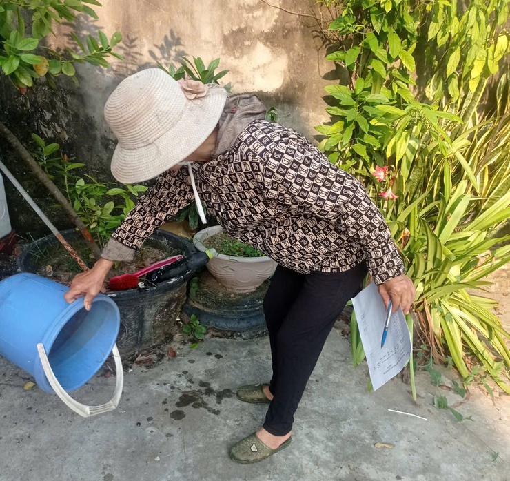 Trần Phú: Tiếp tục triển khai tổng vệ sinh môi trường, diệt bọ gậy, phòng chống dịch sốt, xuất huyết- Ảnh 1.