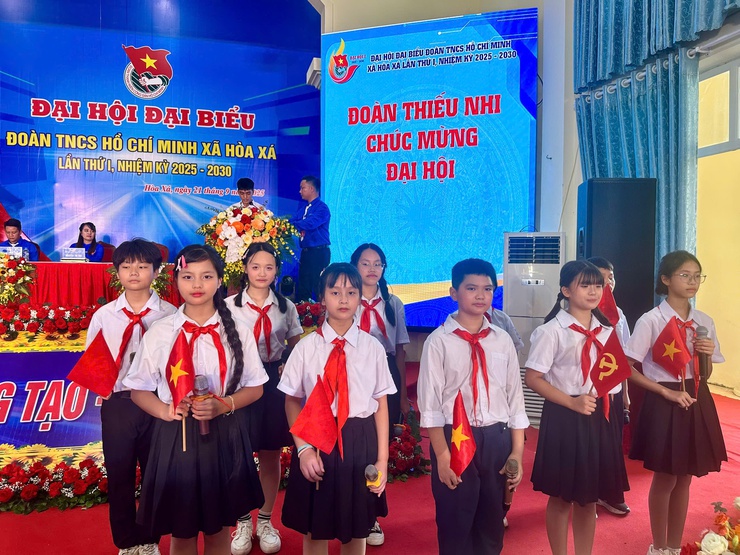 THANH NIÊN HÒA XÁ: TỰ HÀO, VỮNG TIN THEO ĐẢNG, TIÊN PHONG TRONG CHUYỂN ĐỔI SỐ, XÂY DỰNG QUÊ HƯƠNG XANH – THÔNG MINH – PHÁT TRIỂN- Ảnh 9.