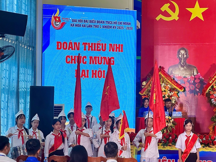 THANH NIÊN HÒA XÁ: TỰ HÀO, VỮNG TIN THEO ĐẢNG, TIÊN PHONG TRONG CHUYỂN ĐỔI SỐ, XÂY DỰNG QUÊ HƯƠNG XANH – THÔNG MINH – PHÁT TRIỂN- Ảnh 10.