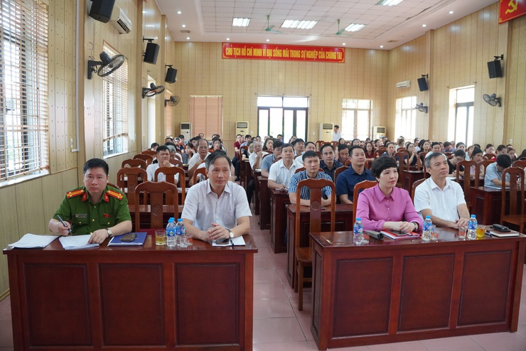Các đồng chí lãnh đạo xã An Khánh dự Hội nghị toàn quốc quán triệt, triển khai thực hiện các Nghị quyết của Bộ chính trị- Ảnh 2.