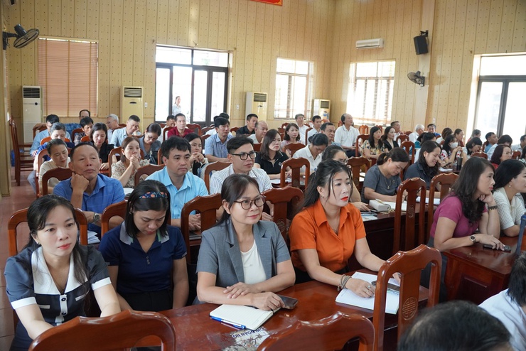 Các đồng chí lãnh đạo xã An Khánh dự Hội nghị toàn quốc quán triệt, triển khai thực hiện các Nghị quyết của Bộ chính trị- Ảnh 4.