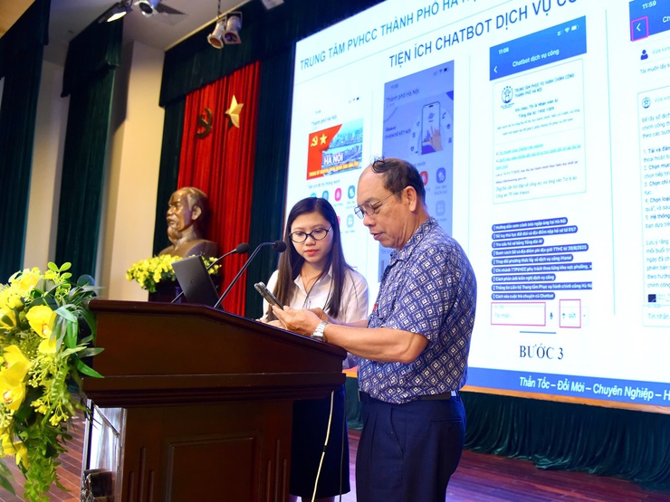 Hội nghị hướng dẫn thực hiện dịch vụ công trực tuyến và sử dụng các công cụ AI, tiện ích công nghệ số- Ảnh 11.