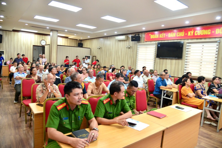 Hội nghị hướng dẫn thực hiện dịch vụ công trực tuyến và sử dụng các công cụ AI, tiện ích công nghệ số- Ảnh 20.