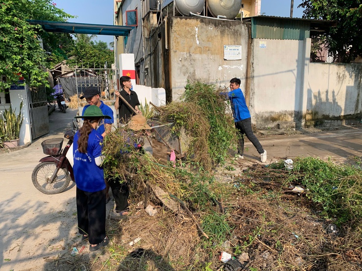 Tuổi trẻ Tam Hưng xung kích, tình nguyện vì môi trường xanh – Thiết thực chào mừng Đại hội Mặt trận Tổ quốc Việt Nam và Đại hội Đoàn Thanh niên xã nhiệm kỳ 2025-2030- Ảnh 1.