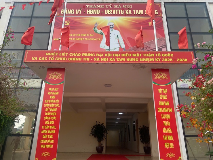 Rực rỡ cờ hoa, sẵn sàng cho Đại hội Mặt trận Tổ quốc Việt Nam xã Tam Hưng nhiệm kỳ 2025–2030- Ảnh 1.