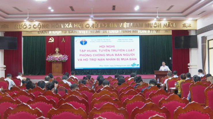 Hội nghị tập huấn, tuyên truyền phòng ngừa tội phạm mua bán người và hỗ trợ nạn nhân bị mua bán.- Ảnh 3.