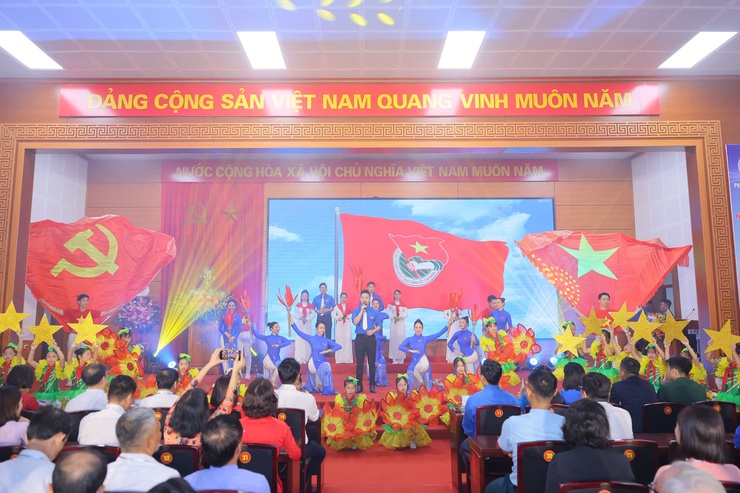 Phường Long Biên tổ chức thành công Đại hội đại biểu Đoàn thanh niên cộng sản Hồ Chí Minh lần thứ I, nhiệm kỳ 2025-2030- Ảnh 1.
