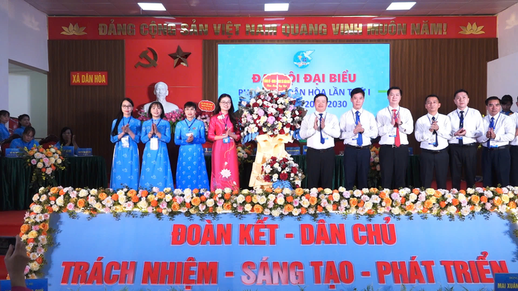 ĐẠI HỘI ĐẠI BIỂU PHỤ NỮ XÃ DÂN HÒA LẦN THỨ I, NHIỆM KỲ 2025 – 2030: Phát huy truyền thống anh hùng, phụ nữ Dân Hòa khát vọng vươn lên trong kỷ nguyên mới- Ảnh 2.