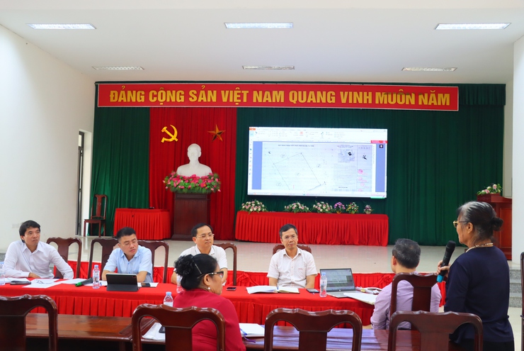 Hội nghị bàn giao thông báo thu hồi đất tại thôn Vạn Điểm- Ảnh 3.