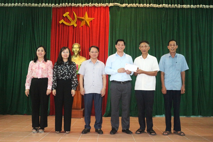 Thôn Ứng Hòa xã Quảng Bị: Khánh thành công trình sân chơi thể dục thể thao ngoài trời- Ảnh 3.