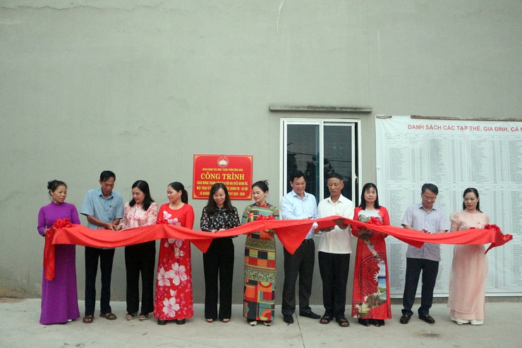 Thôn Ứng Hòa xã Quảng Bị: Khánh thành công trình sân chơi thể dục thể thao ngoài trời- Ảnh 1.