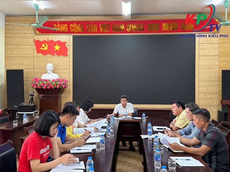 Ủy ban nhân dân xã Kiều Phú đã tổ chức hội nghị nghe báo cáo Kế hoạch tổ chức Đại hội Thể dục Thể thao xã Kiều Phú lần thứ I, năm 2025.- Ảnh 1.