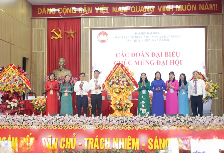 Đại hội đại biểu Ủy ban MTTQ Việt Nam xã Bát Tràng lần thứ I, nhiệm kỳ 2025-2030: Phát huy vai trò nòng cốt trong xây dựng khối đại đoàn kết toàn dân tộc- Ảnh 1.