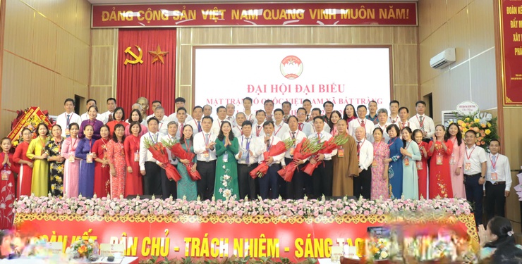 Đại hội đại biểu Ủy ban MTTQ Việt Nam xã Bát Tràng lần thứ I, nhiệm kỳ 2025-2030: Phát huy vai trò nòng cốt trong xây dựng khối đại đoàn kết toàn dân tộc- Ảnh 9.