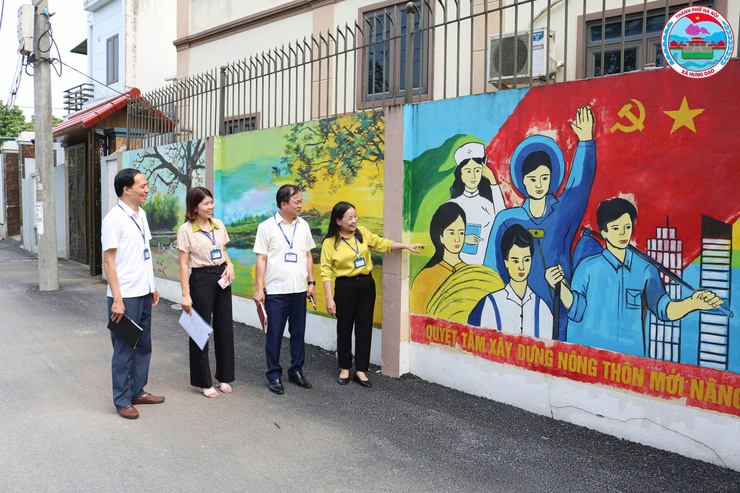 ĐOÀN SỐ 1 KIỂM TRA, CHẤM ĐIỂM CUỘC THI “GIỮ GÌN THÔN SÁNG, XANH, SẠCH, ĐẸP, AN TOÀN” THÁNG 9/2025- Ảnh 1.