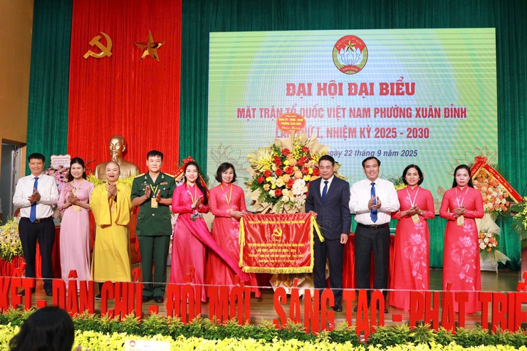 Tổ chức thành công Đại hội MTTQ phường Xuân Đỉnh lần thứ I: Dấu mốc đoàn kết, đổi mới và phát triển- Ảnh 7.