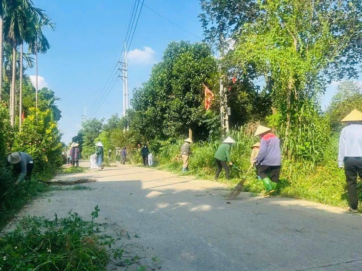 Các chi hội phụ nữ xã Yên Bài ra quân tổng vệ sinh môi trường chào mừng Đại hội Đại biểu Hội Liên hiệp Phụ nữ xã lần thứ I, nhiệm kỳ 2025 – 2030- Ảnh 9.