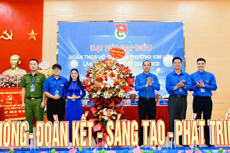 TUỔI TRẺ KIM LIÊN XUNG KÍCH, SÁNG TẠO, TRÁCH NHIỆM, TIÊN PHONG TRONG CHUYỂN ĐỔI SỐ, GÓP PHẦN XÂY DỰNG PHƯỜNG PHÁT TRIỂN BỀN VỮNG TRONG KỶ NGUYÊN MỚI- Ảnh 4.