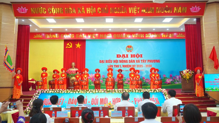 ĐẠI HỘI ĐẠI BIỂU HỘI NÔNG DÂN XÃ TÂY PHƯƠNG LẦN THỨ I, NHIỆM KỲ 2025-2030: ĐOÀN KẾT – DÂN CHỦ – ĐỔI MỚI – PHÁT TRIỂN- Ảnh 1.