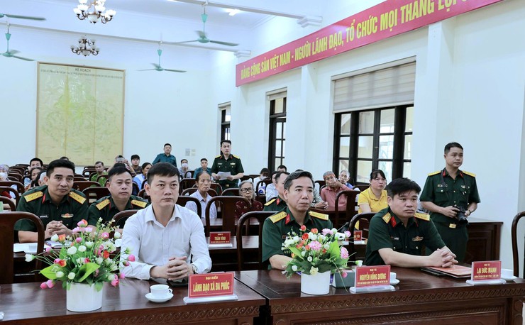 GẶP MẶT, TẶNG QUÀ KỶ NIỆM 80 NĂM CÁCH MẠNG THÁNG TÁM VÀ QUỐC KHÁNH NƯỚC CỘNG HÒA XÃ HỘI CHỦ NGHĨA VIỆT NAM- Ảnh 1.