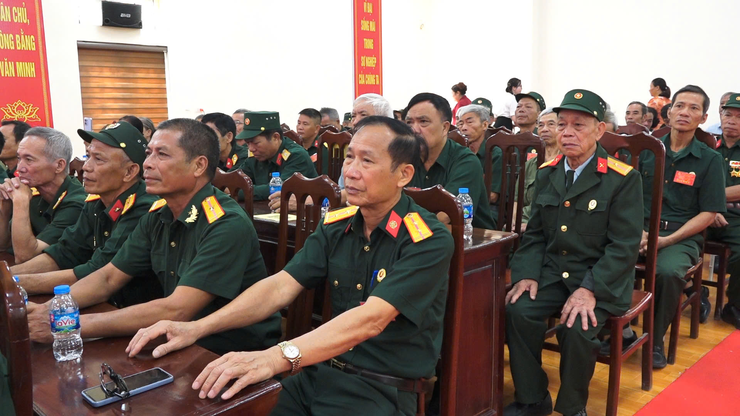 ĐẠI HỘI ĐẠI BIỂU HỘI CỰU CHIẾN BINH XÃ DÂN HOÀ LẦN THỨ VIII, NHIỆM KỲ 2025-2030: Phát huy bản chất “Bộ đội Cụ Hồ”, xây dựng tổ chức Hội vững mạnh toàn diện.- Ảnh 8.