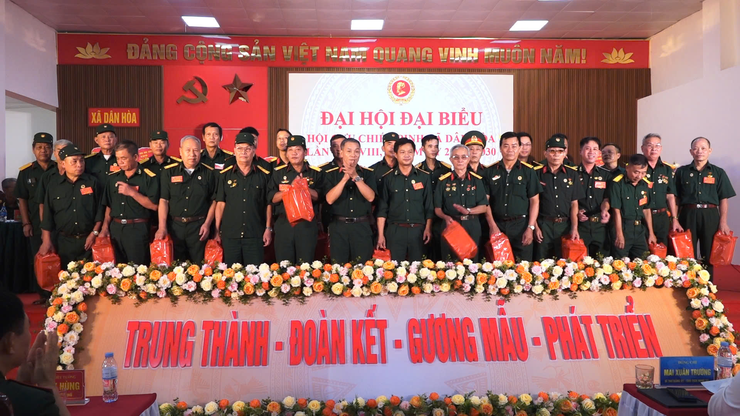 ĐẠI HỘI ĐẠI BIỂU HỘI CỰU CHIẾN BINH XÃ DÂN HOÀ LẦN THỨ VIII, NHIỆM KỲ 2025-2030: Phát huy bản chất “Bộ đội Cụ Hồ”, xây dựng tổ chức Hội vững mạnh toàn diện.- Ảnh 19.