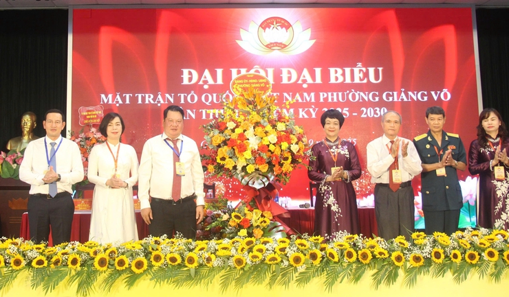 Đại hội đại biểu Mặt trận Tổ quốc Việt Nam phường Giảng võ lần thứ I, nhiệm kỳ 2025-2030 thành công tốt đẹp- Ảnh 1.