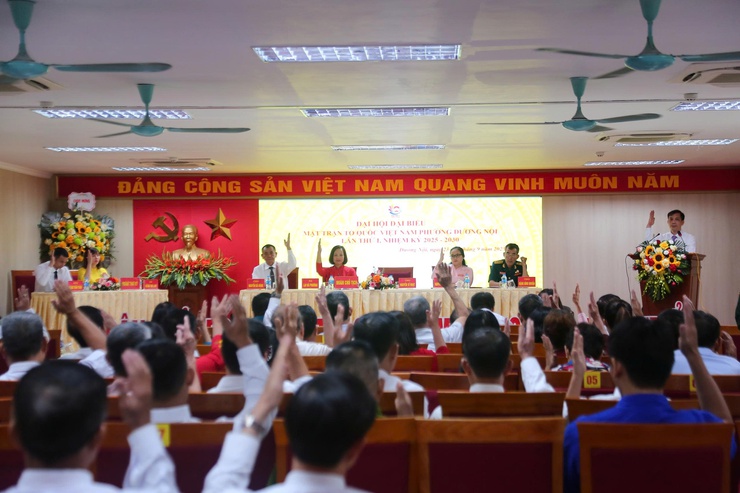 Ngày làm việc thứ nhất Đại hội đại biểu MTTQ Việt Nam phường Dương Nội lần thứ Nhất, nhiệm kỳ 2025-2030- Ảnh 3.