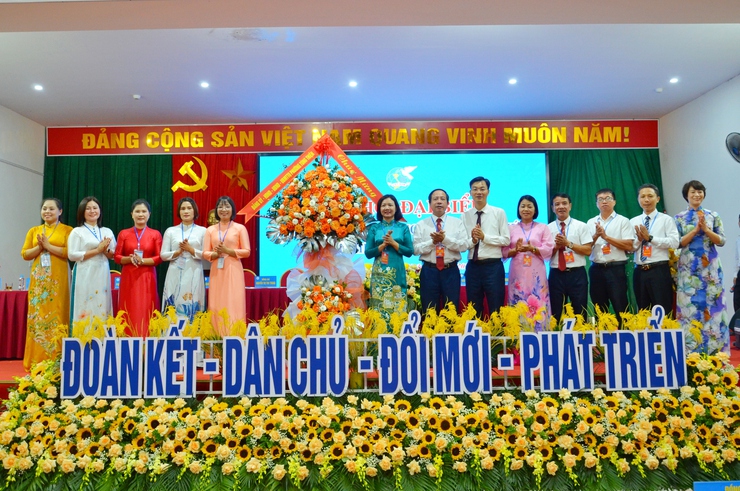 138 đại biểu dự Đại hội phụ nữ phường Tùng Thiện nhiệm kỳ 2025 - 2030- Ảnh 2.