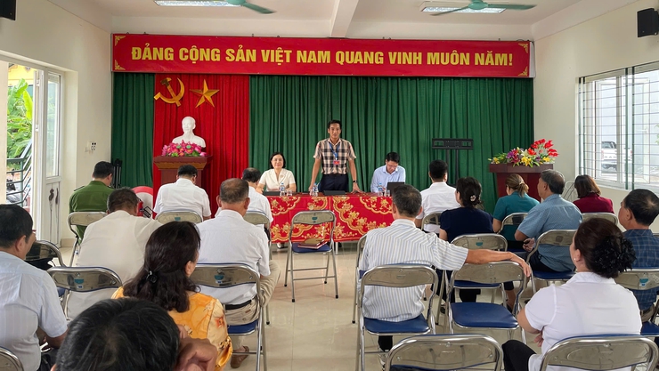 Phường Long Biên tổ chức thăm, làm việc với các Tổ dân phố về nội dung chuyển đổi số và Cuộc thi “Long Biên Xanh - Sạch - Đẹp” năm 2025- Ảnh 1.