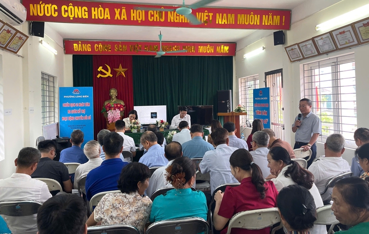Phường Long Biên tổ chức thăm, làm việc với các Tổ dân phố về nội dung chuyển đổi số và Cuộc thi “Long Biên Xanh - Sạch - Đẹp” năm 2025- Ảnh 3.