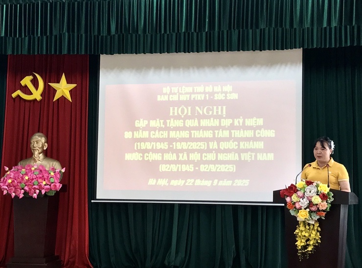 Ban chỉ huy phòng thủ Khu vực 1 - Sóc Sơn tổ chức hội nghị gặp mặt, tặng quà các gia đình có hoàn cảnh khó khăn nhân dịp 2/9- Ảnh 8.