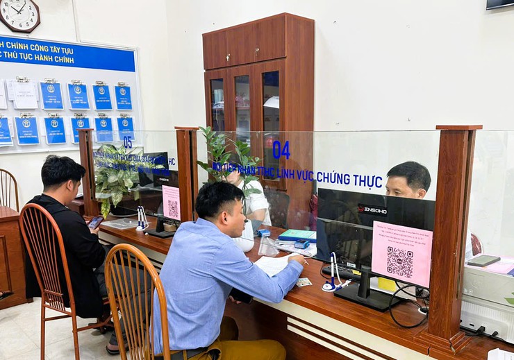 Phường Tây Tựu chỉ đạo đẩy mạnh cải cách hành chính đảm bảo phục vụ tốt nhất cho Nhân dân- Ảnh 1.