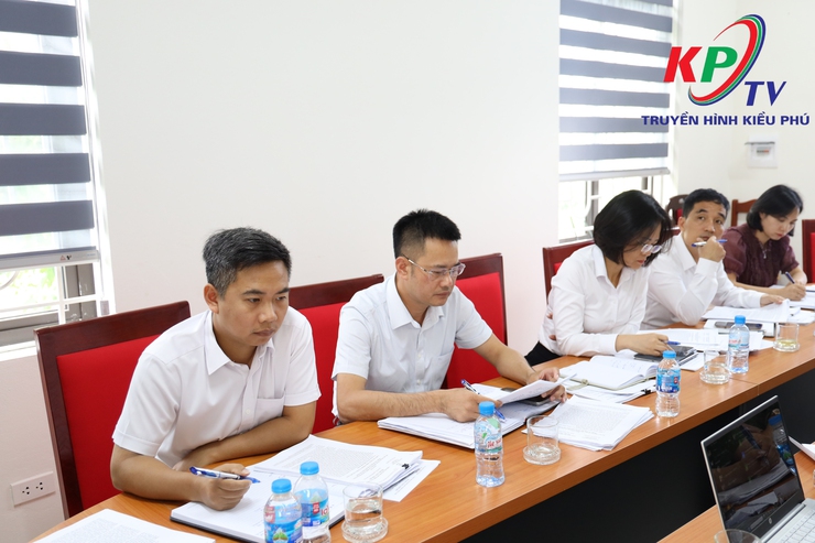 Ban thường vụ Đảng uỷ xã Kiều Phú tổ chức hội nghị triển khai, quán triệt một số nhiệm vụ trọng tâm trong những tháng cuối năm 2025- Ảnh 3.